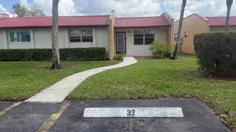 425 Lake Helen Drive West Palm Beach FL 33411