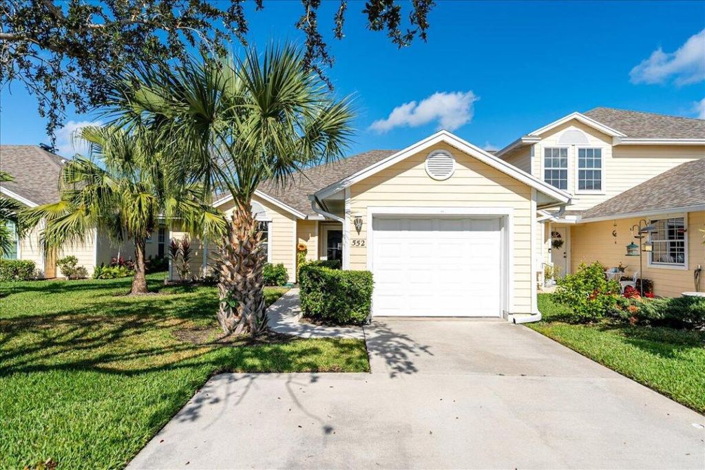 Photo of 552 6th Lane, Vero Beach, FL 32962 (MLS # R11048113)
