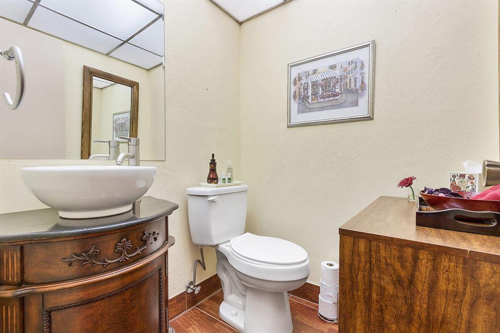 KINGS POINT FLANDERS CONDOS - Residential