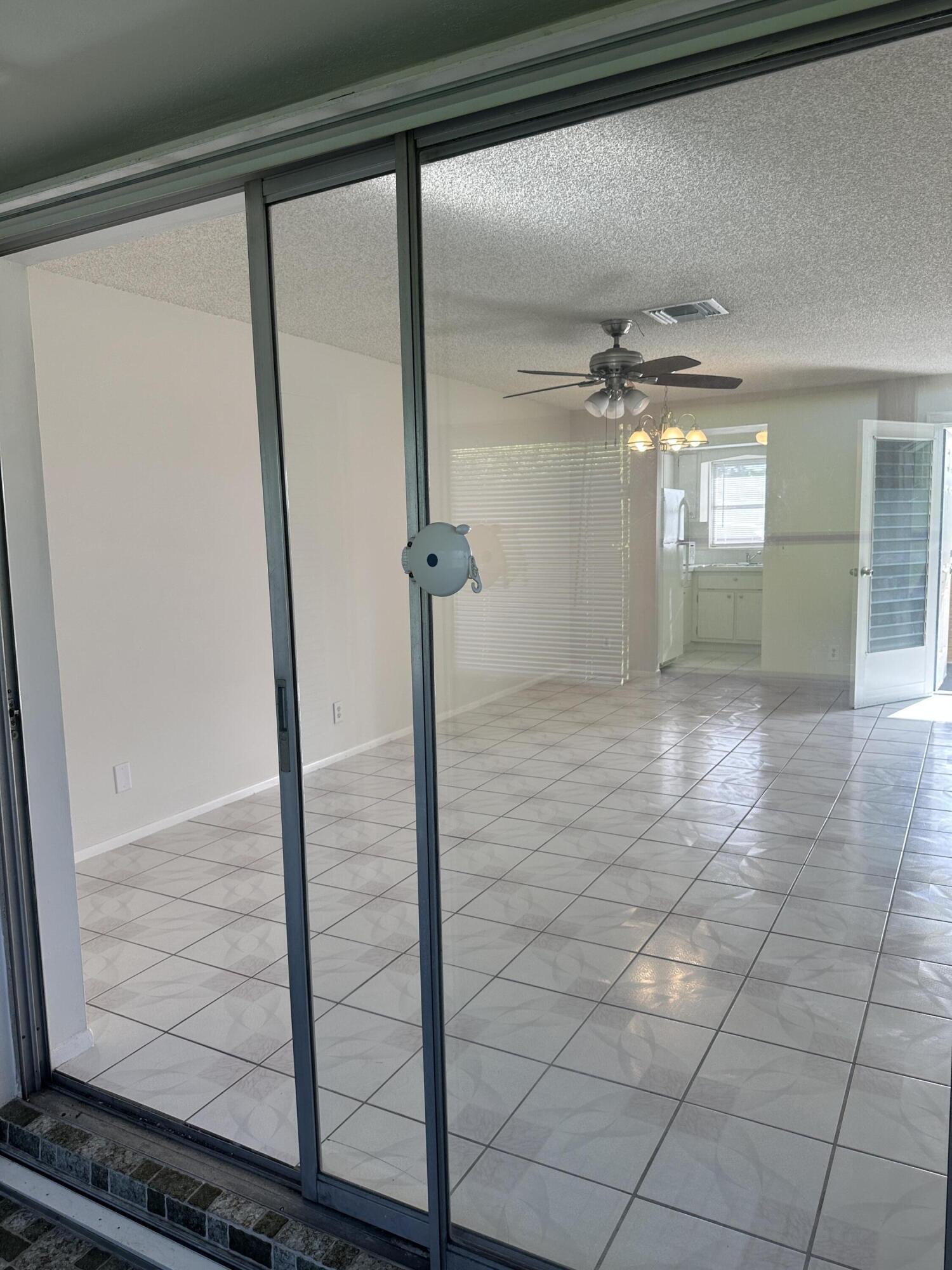 CRESTHAVEN VILLAS 7 CONDO - Residential