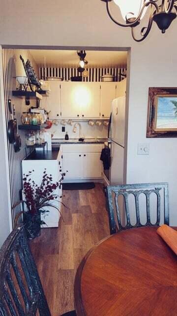 MURRY HILLS APT BLDG COND - Residential