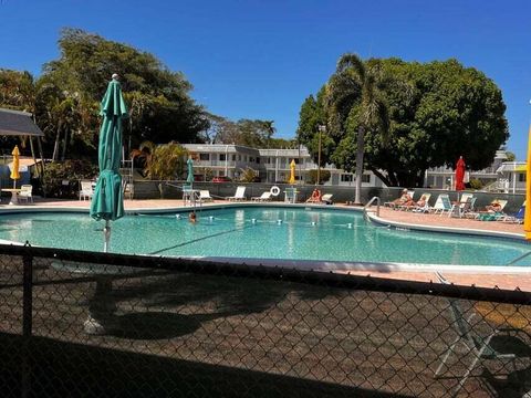 2880 Lake Osborne Drive 104 Lake Worth Beach FL 33461
