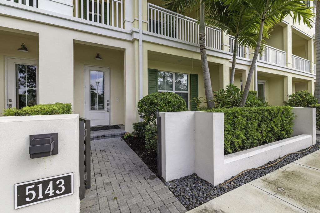 Photo of 5143 Beckman Terrace, Palm Beach Gardens, FL 33418 (MLS # R11103430)