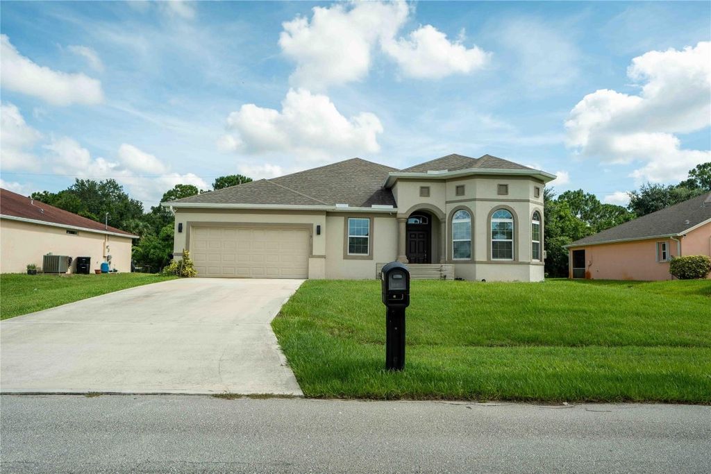 Photo of 159 SW Felix Avenue, Port Saint Lucie, FL 34953 (MLS # F10456928)