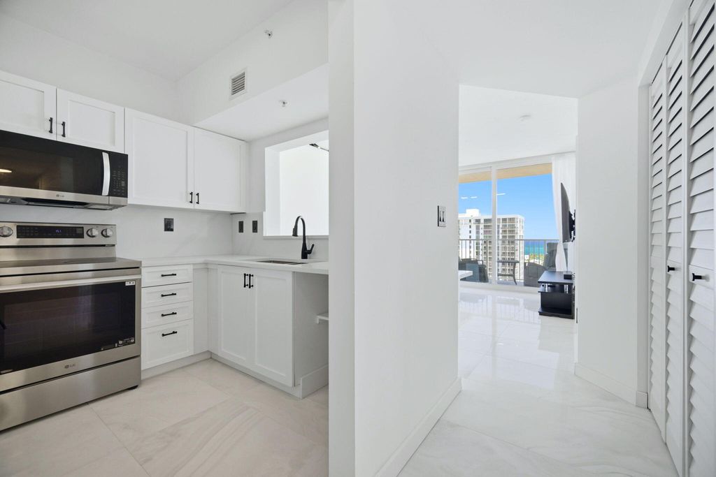Photo of 3020 NE 32nd Avenue #1407, Fort Lauderdale, FL 33308 (MLS # B26023731)