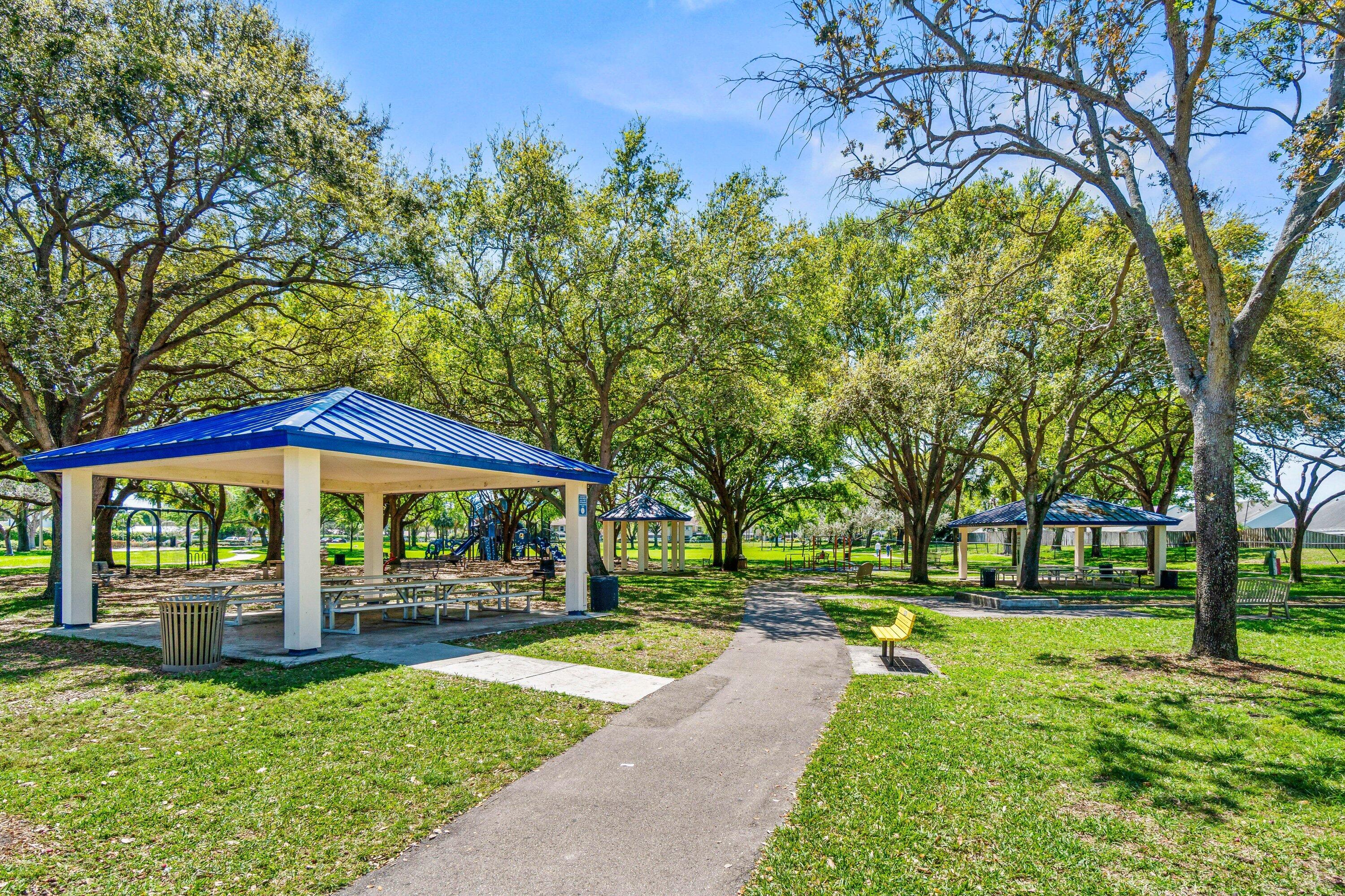 MEADOW LAKE - Residential