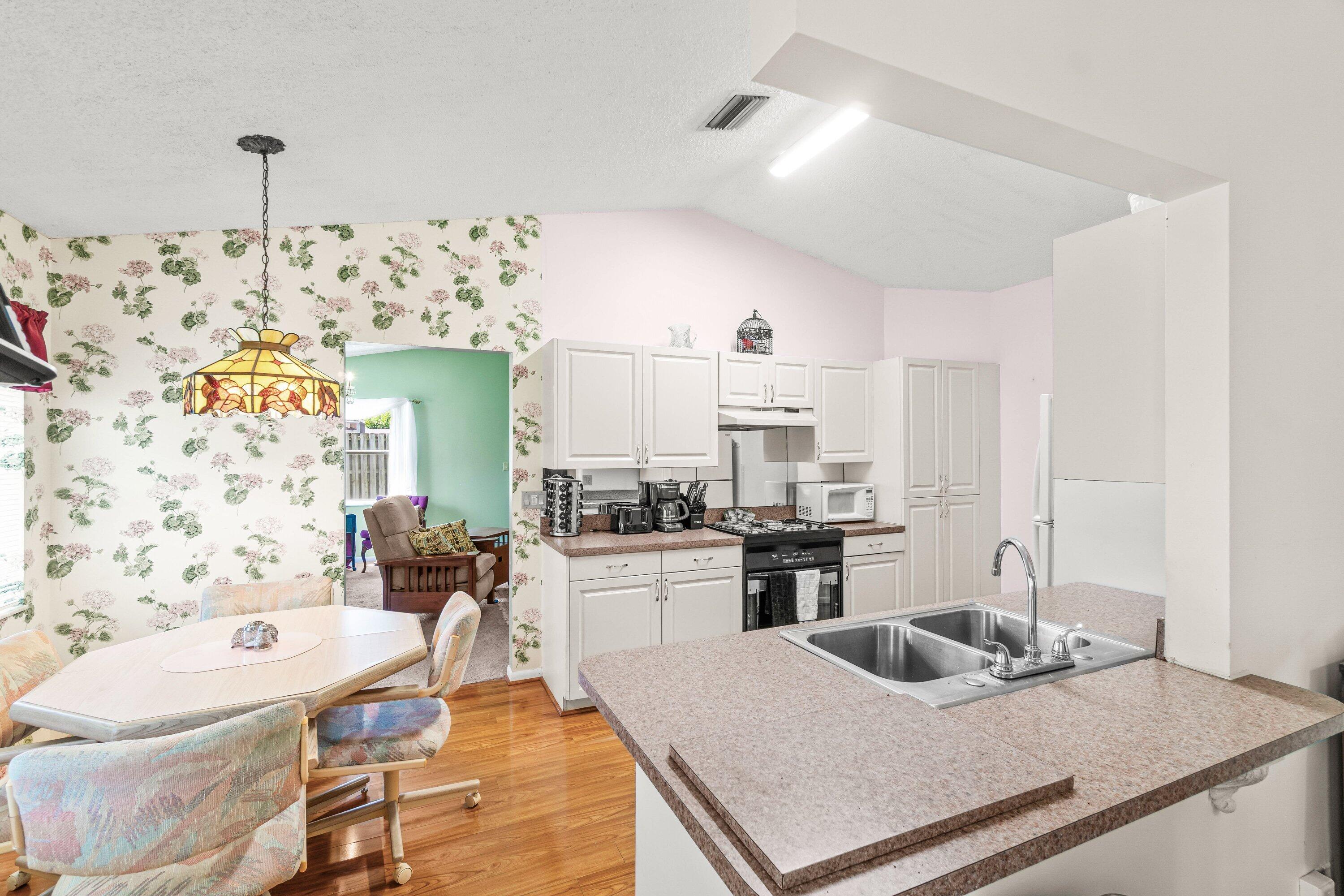 MEADOW LAKE - Residential