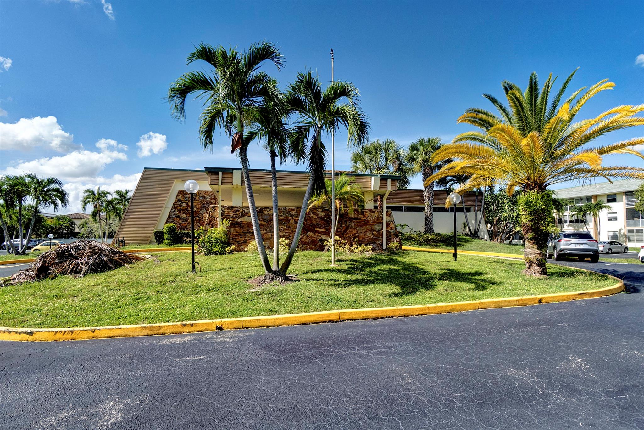 Sabal Palm - Residential