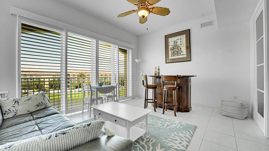 HARBOUR ISLE AT HUTCHINSON ISLAND EAST - Residential