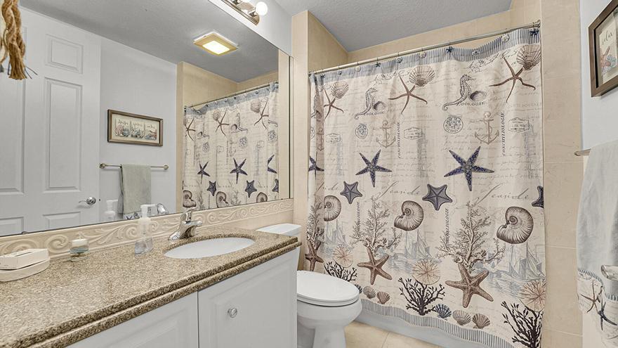HARBOUR ISLE AT HUTCHINSON ISLAND EAST - Residential