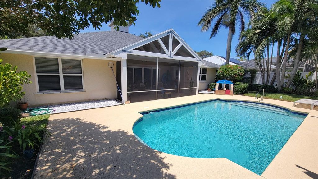 Photo of 9246 SE Mercury Street, Hobe Sound, FL 33455 (MLS # F10526339)