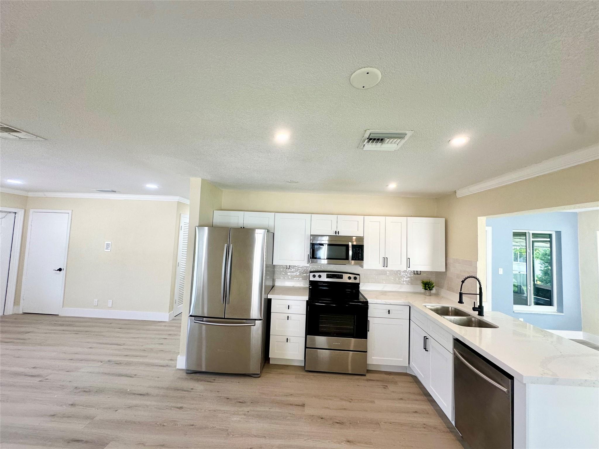 Mainlands Of Tamarac Lake - Residential