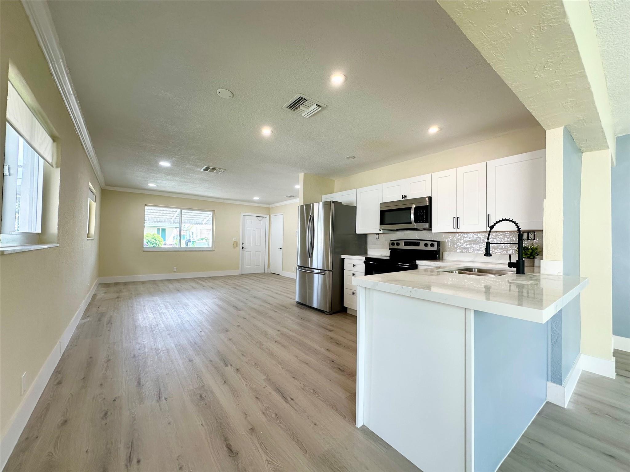 Mainlands Of Tamarac Lake - Residential