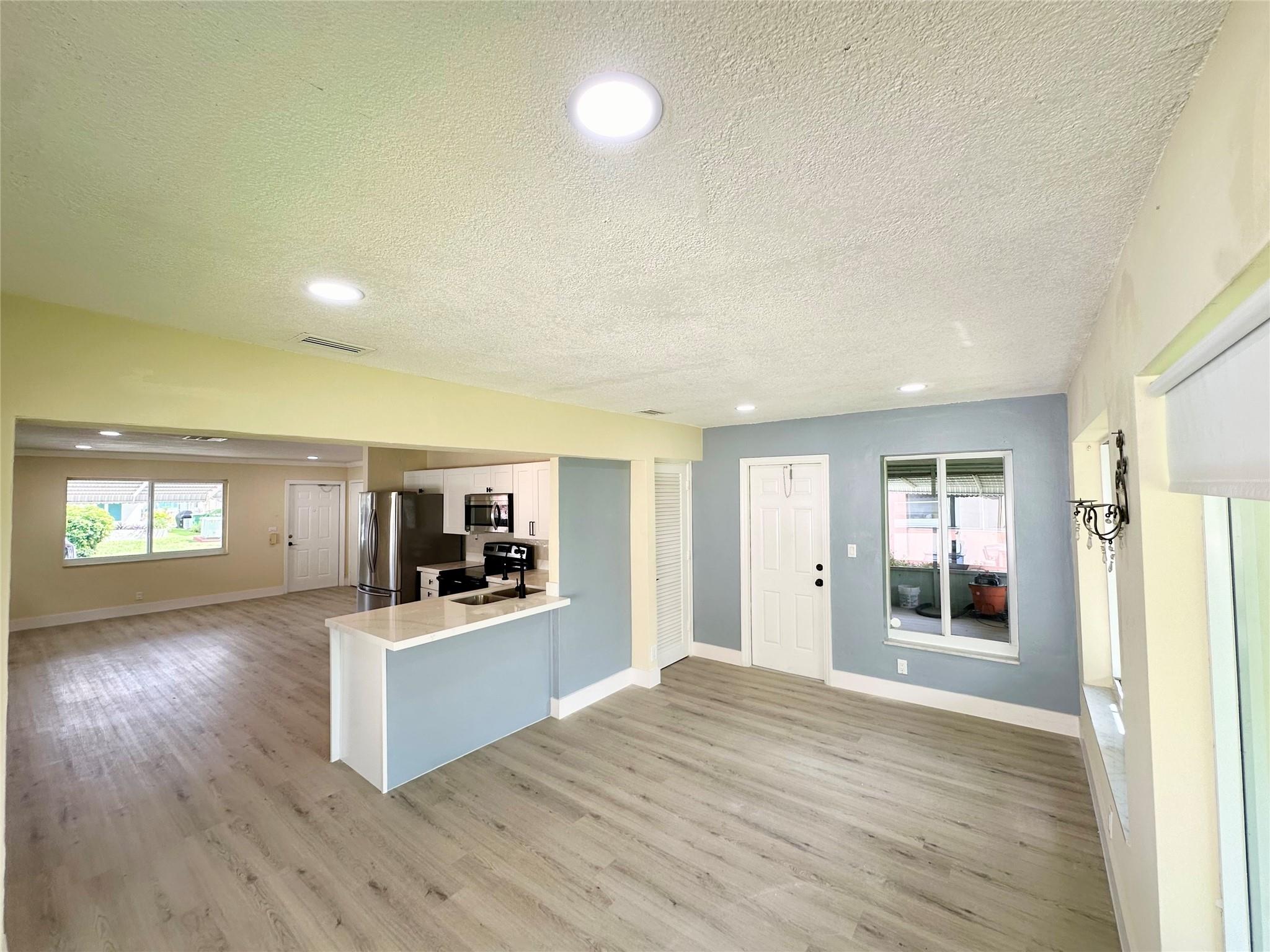 Mainlands Of Tamarac Lake - Residential