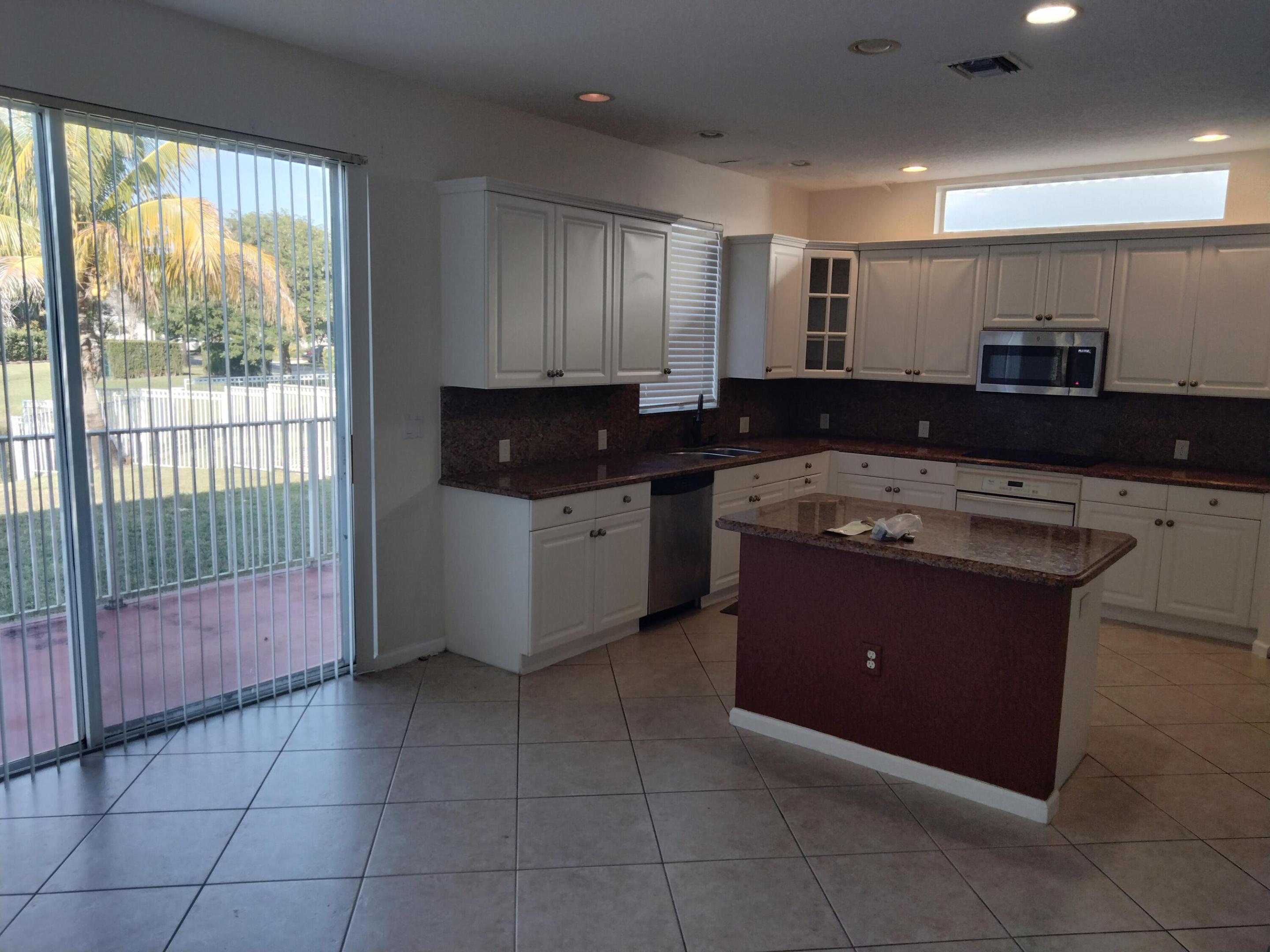 LIDO ISLES - Residential Lease