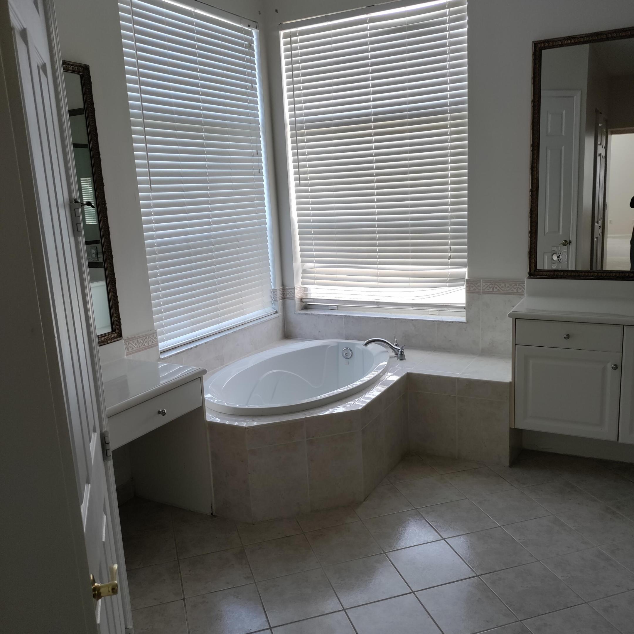 LIDO ISLES - Residential Lease