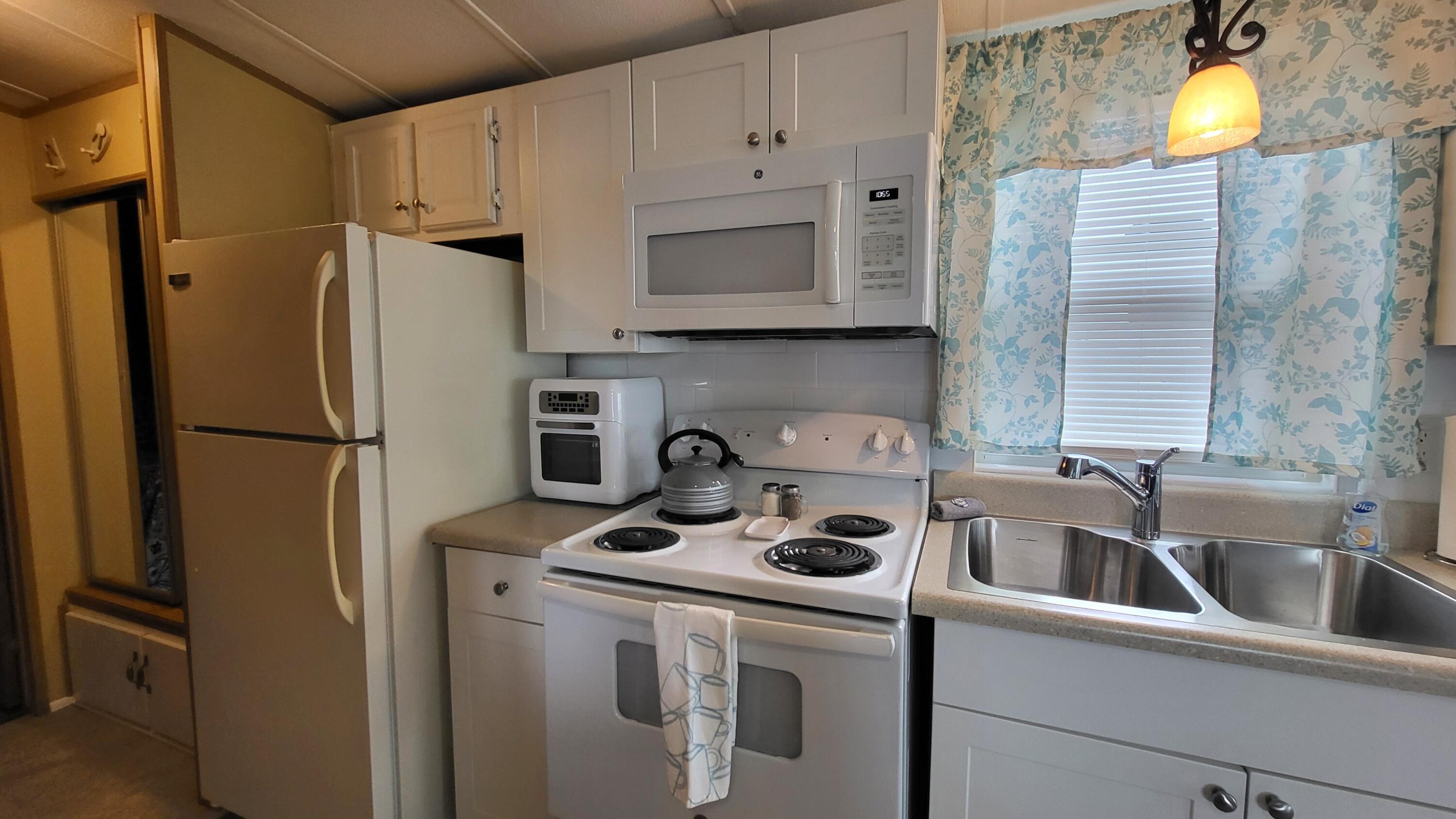 FISHEATING BAY CONDO - Residential