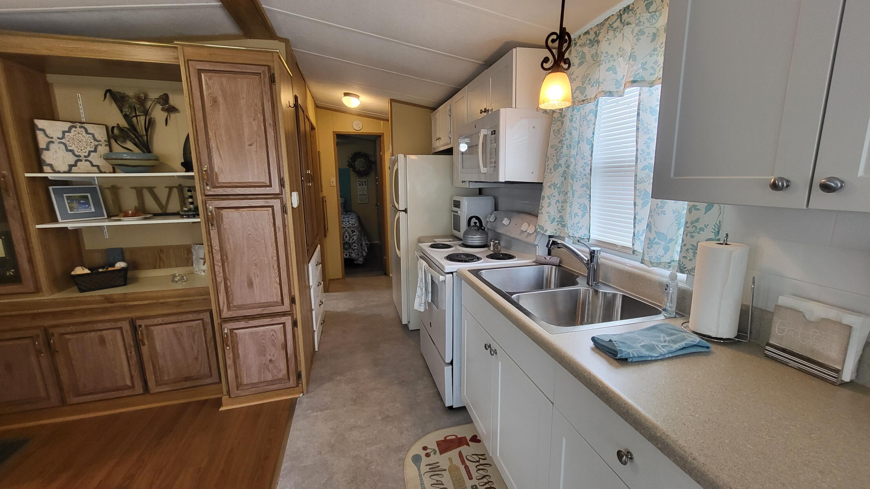 FISHEATING BAY CONDO - Residential