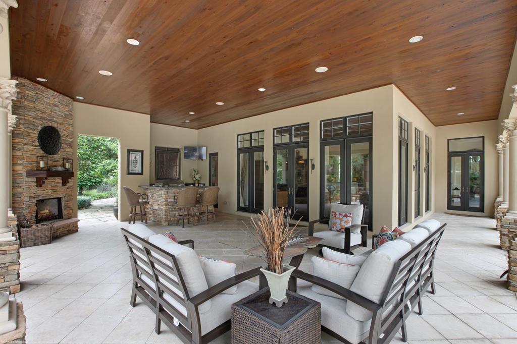 PADDOCK PARK 2 OF WELLING - Residential