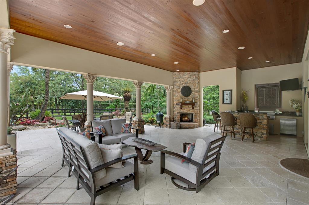 PADDOCK PARK 2 OF WELLING - Residential