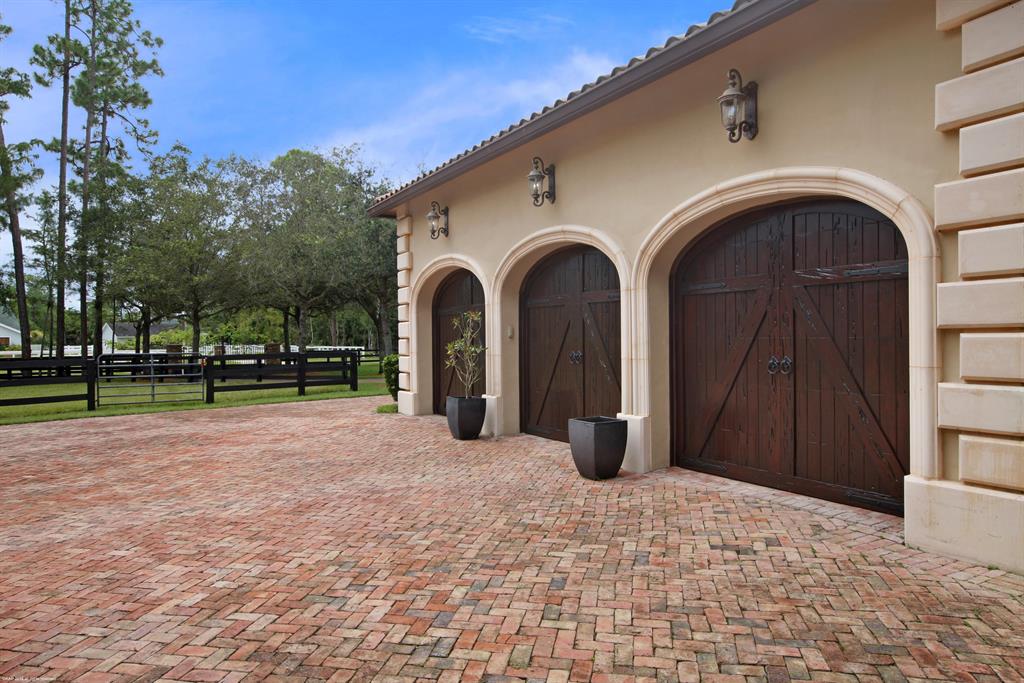 PADDOCK PARK 2 OF WELLING - Residential