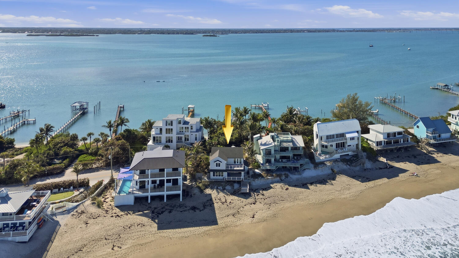 YACHT CLUB BEACH - Residential