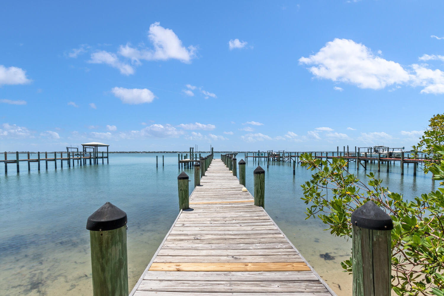 YACHT CLUB BEACH - Residential