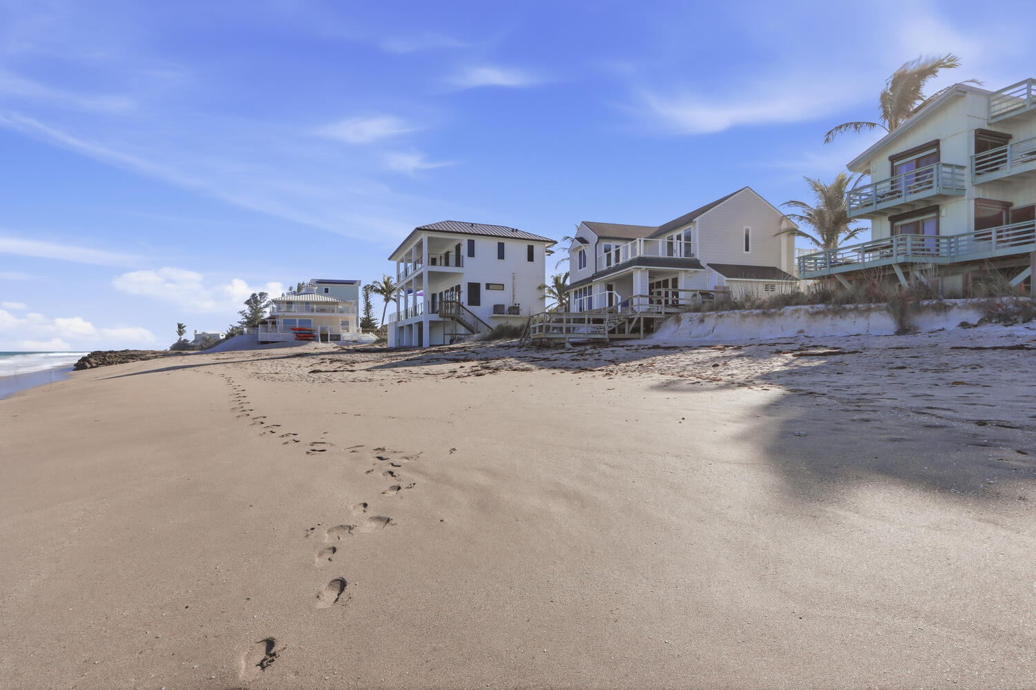 YACHT CLUB BEACH - Residential