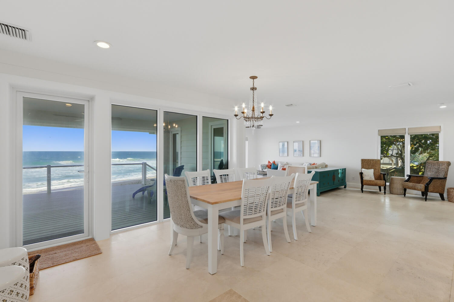 YACHT CLUB BEACH - Residential