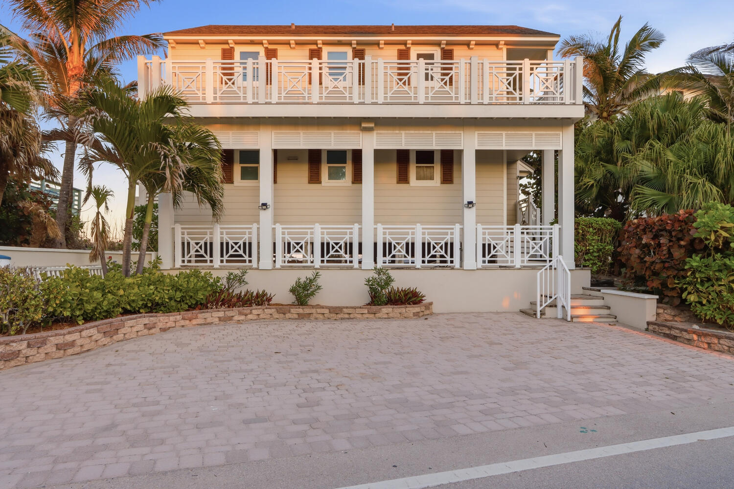 YACHT CLUB BEACH - Residential