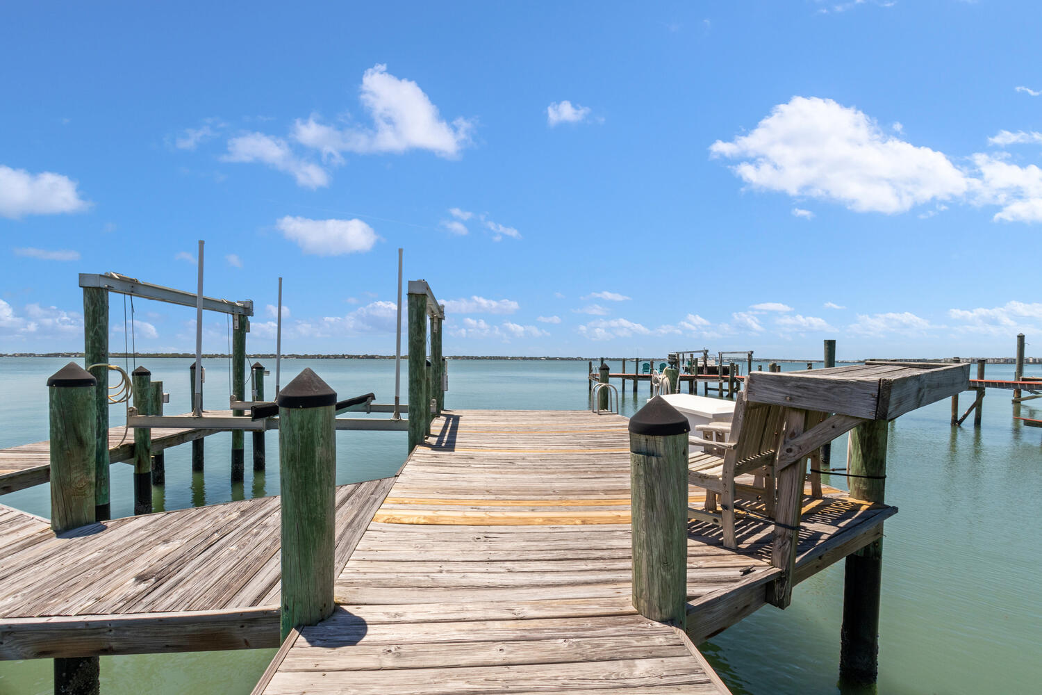 YACHT CLUB BEACH - Residential