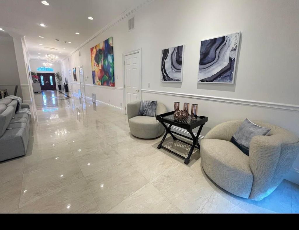 Photo of 117 NW 8th Street, Boca Raton, FL 33432 (MLS # R11102669)