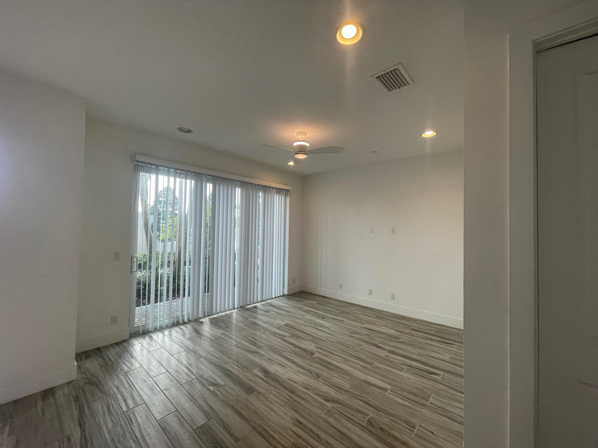 ALTON NEIGHBORHOOD 1 - Residential Lease