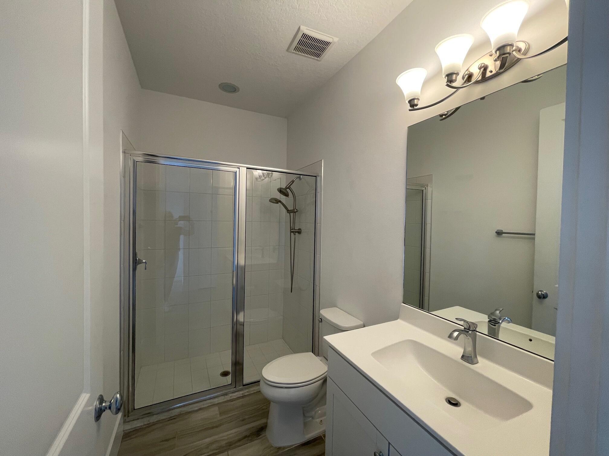 ALTON NEIGHBORHOOD 1 - Residential Lease