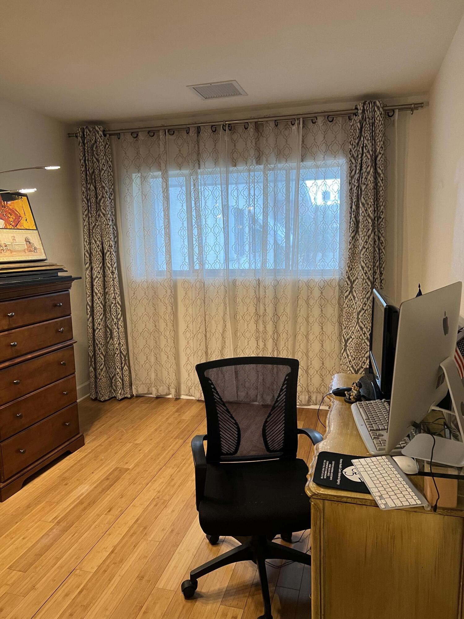 LAKESIDE POINT APT 7 CONDO - Residential