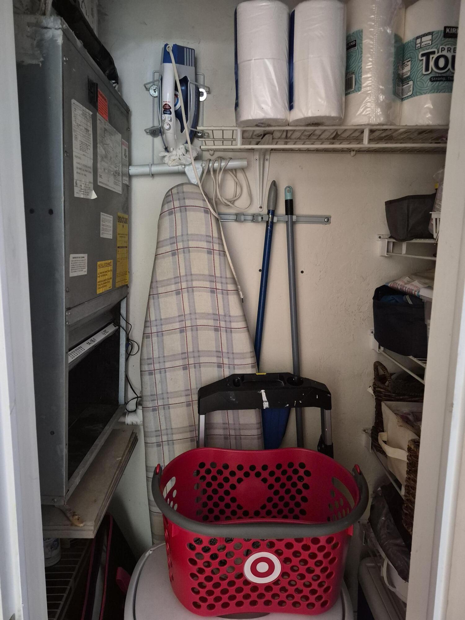 LAKESIDE POINT APT 7 CONDO - Residential