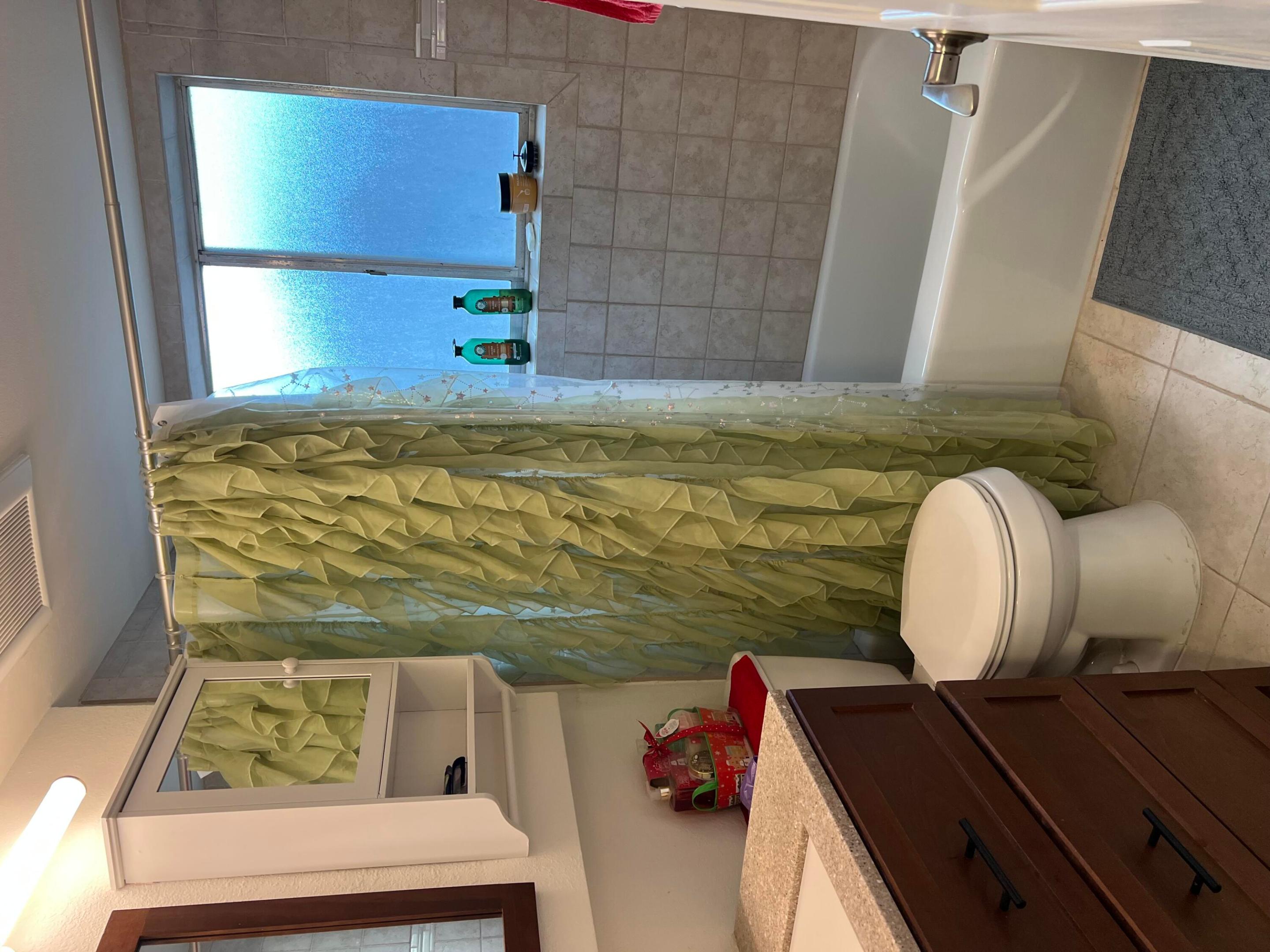 LAKESIDE POINT APT 7 CONDO - Residential