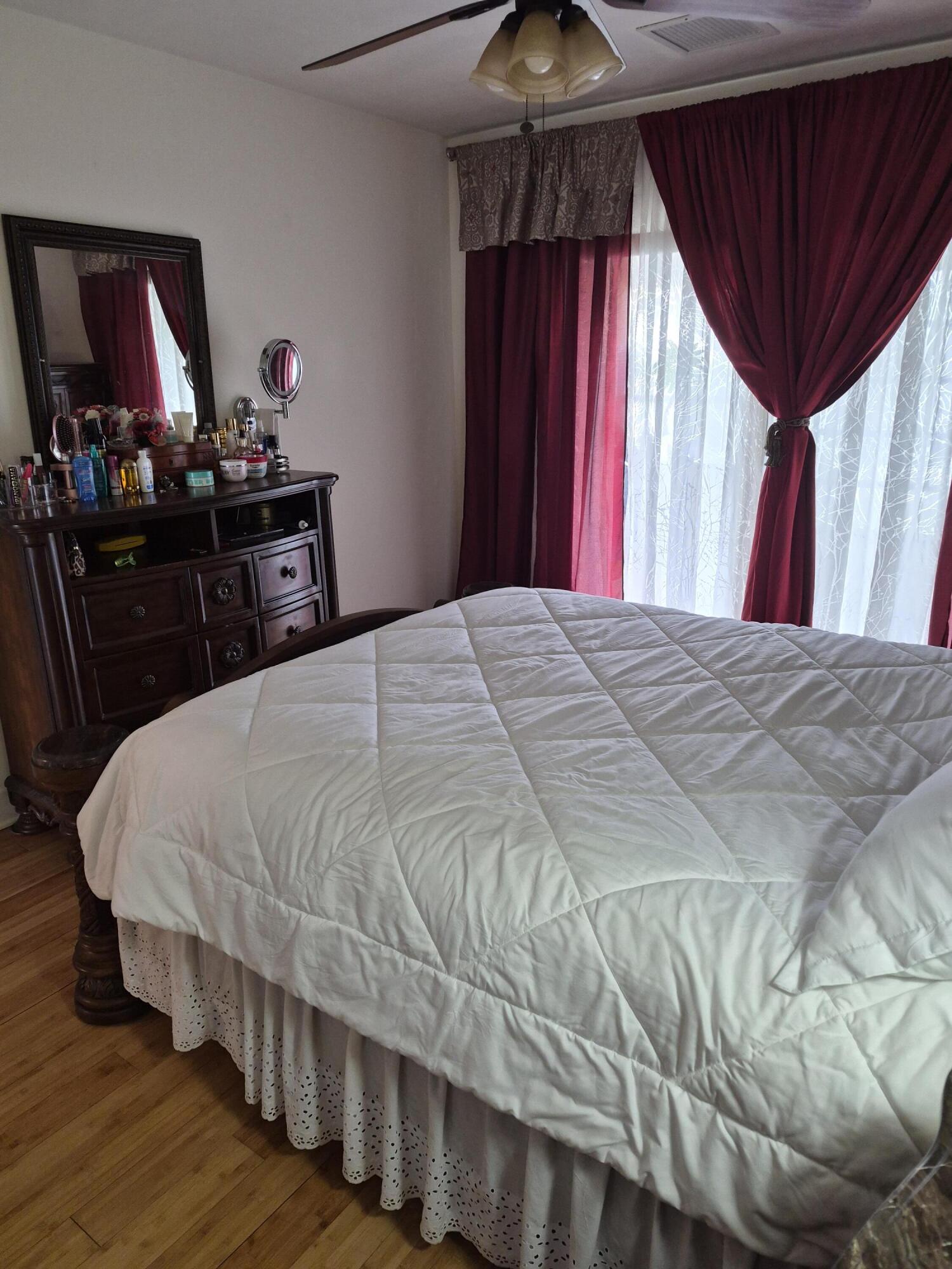 LAKESIDE POINT APT 7 CONDO - Residential