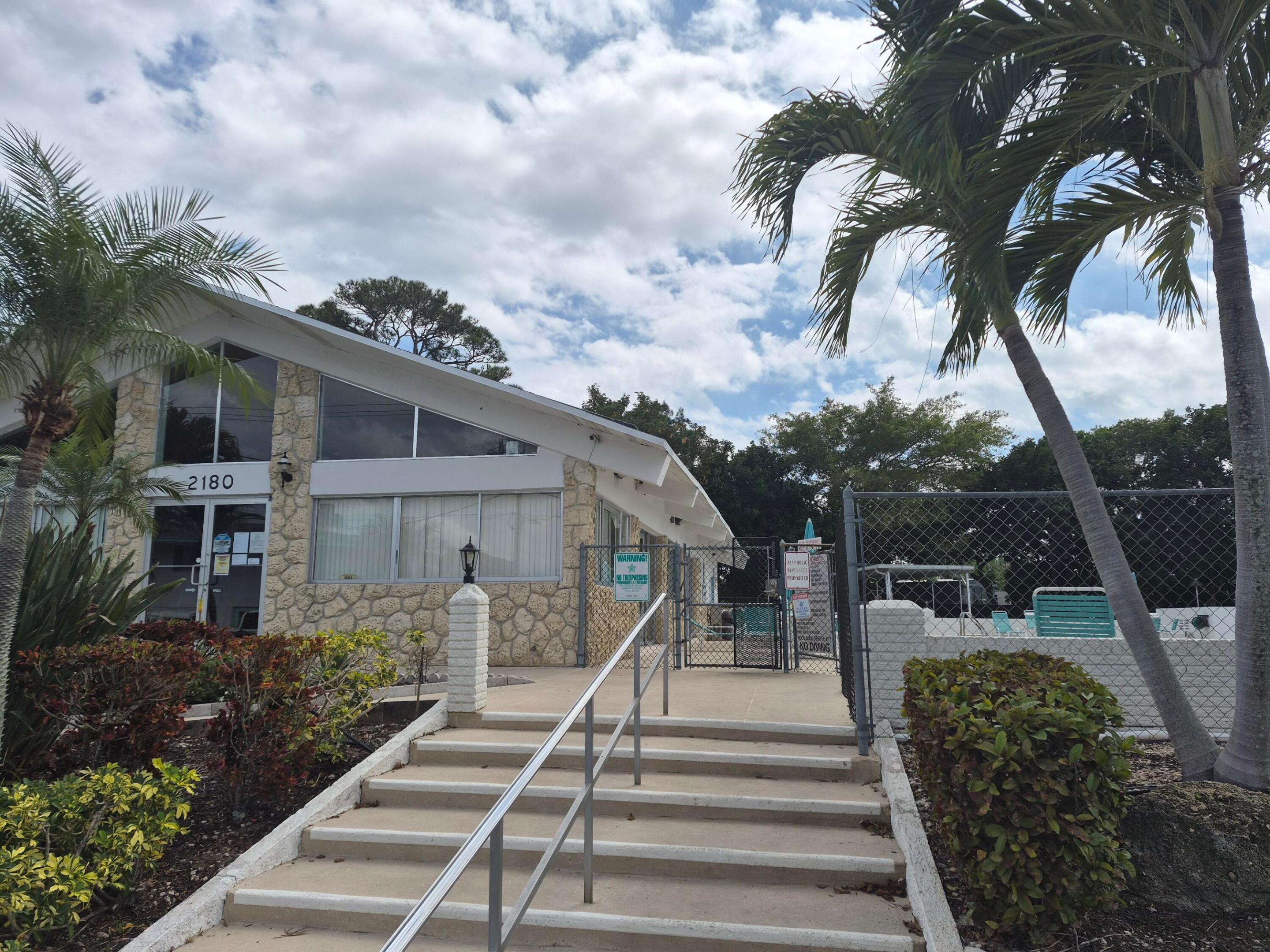 LAKESIDE POINT APT 7 CONDO - Residential