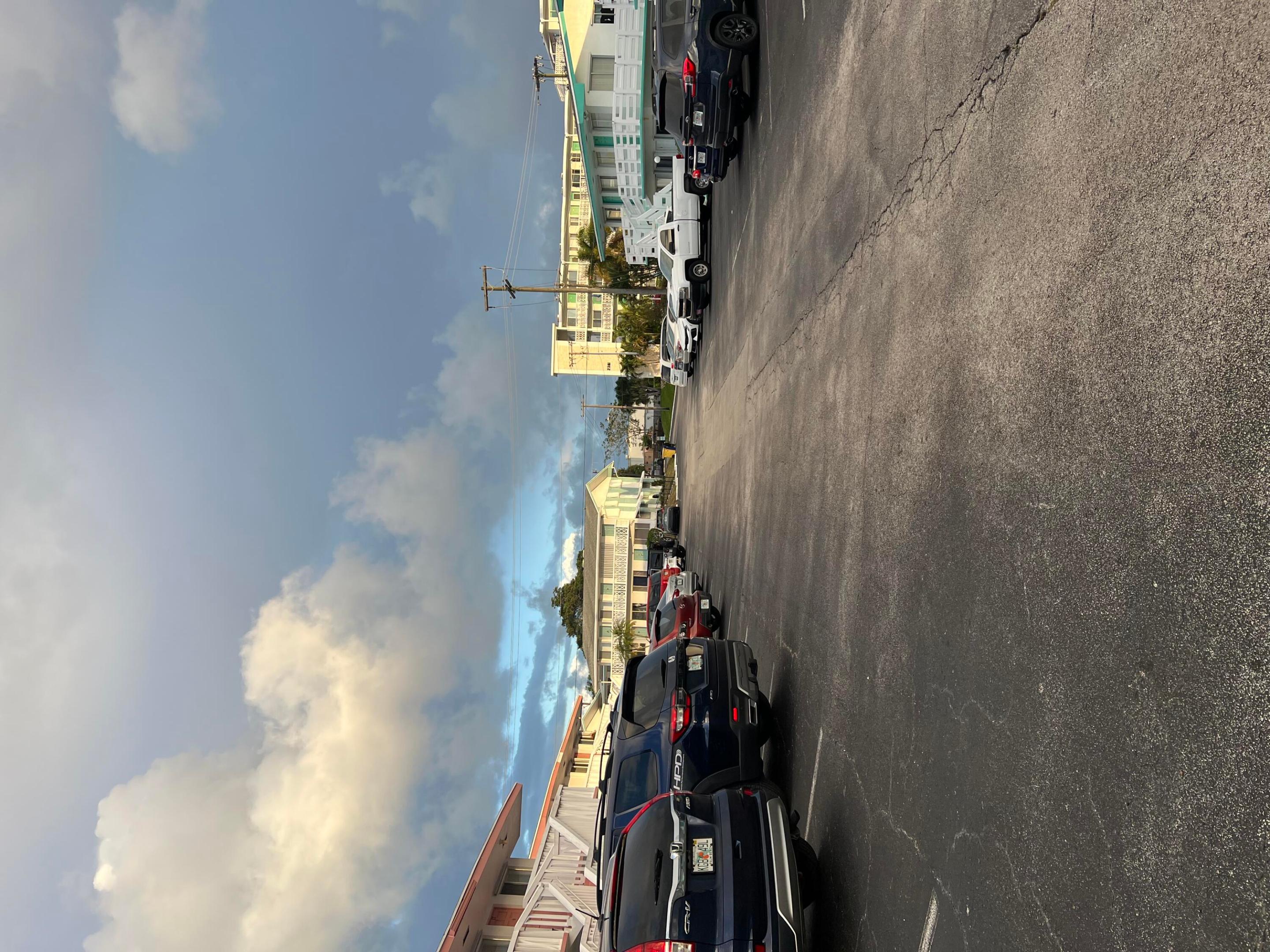 LAKESIDE POINT APT 7 CONDO - Residential