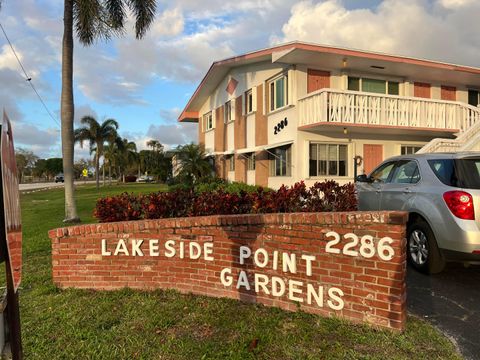 2286 Lake Osborne Drive 16 Lake Worth Beach FL 33461