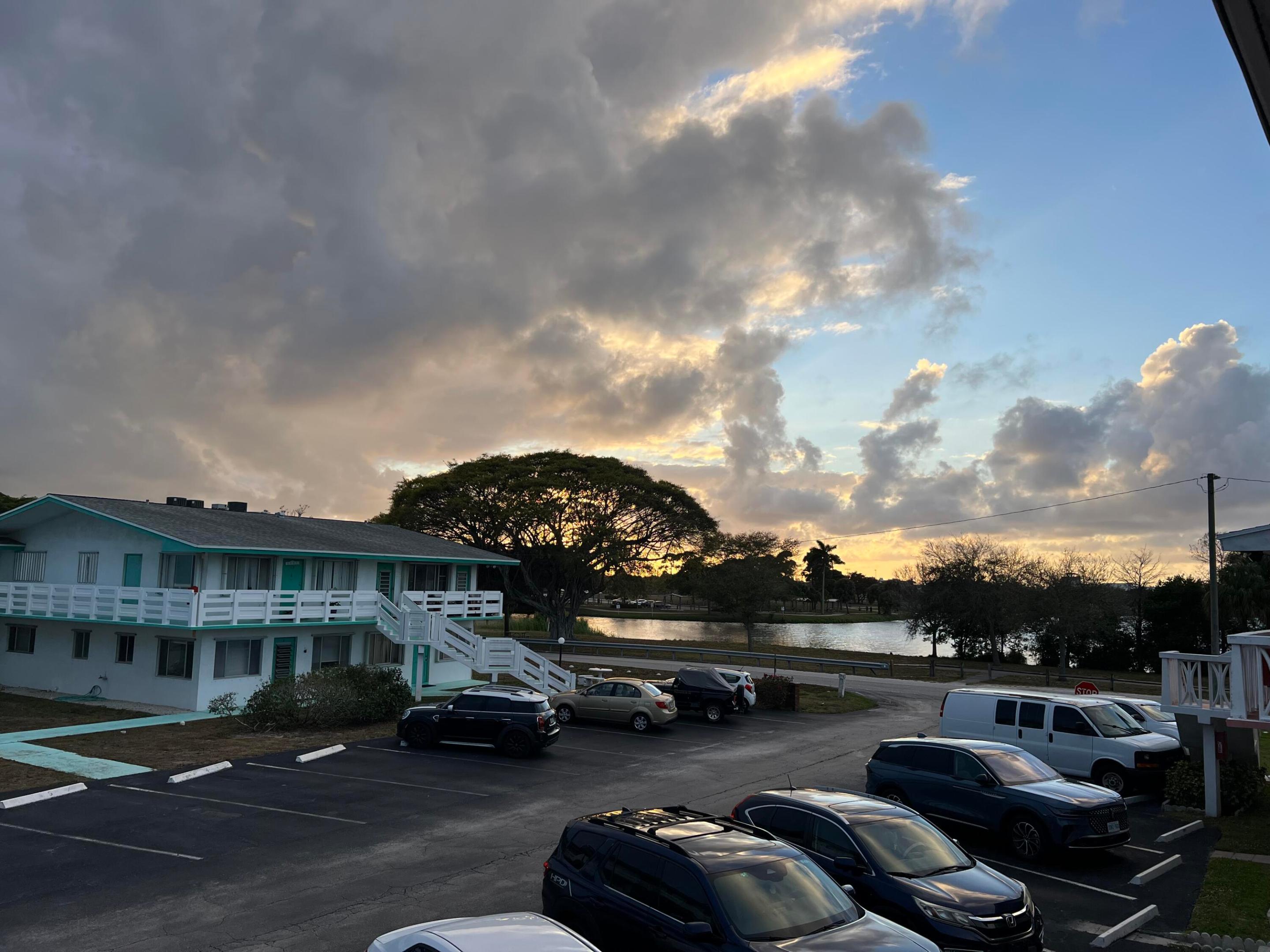 2286 Lake Osborne Drive 16