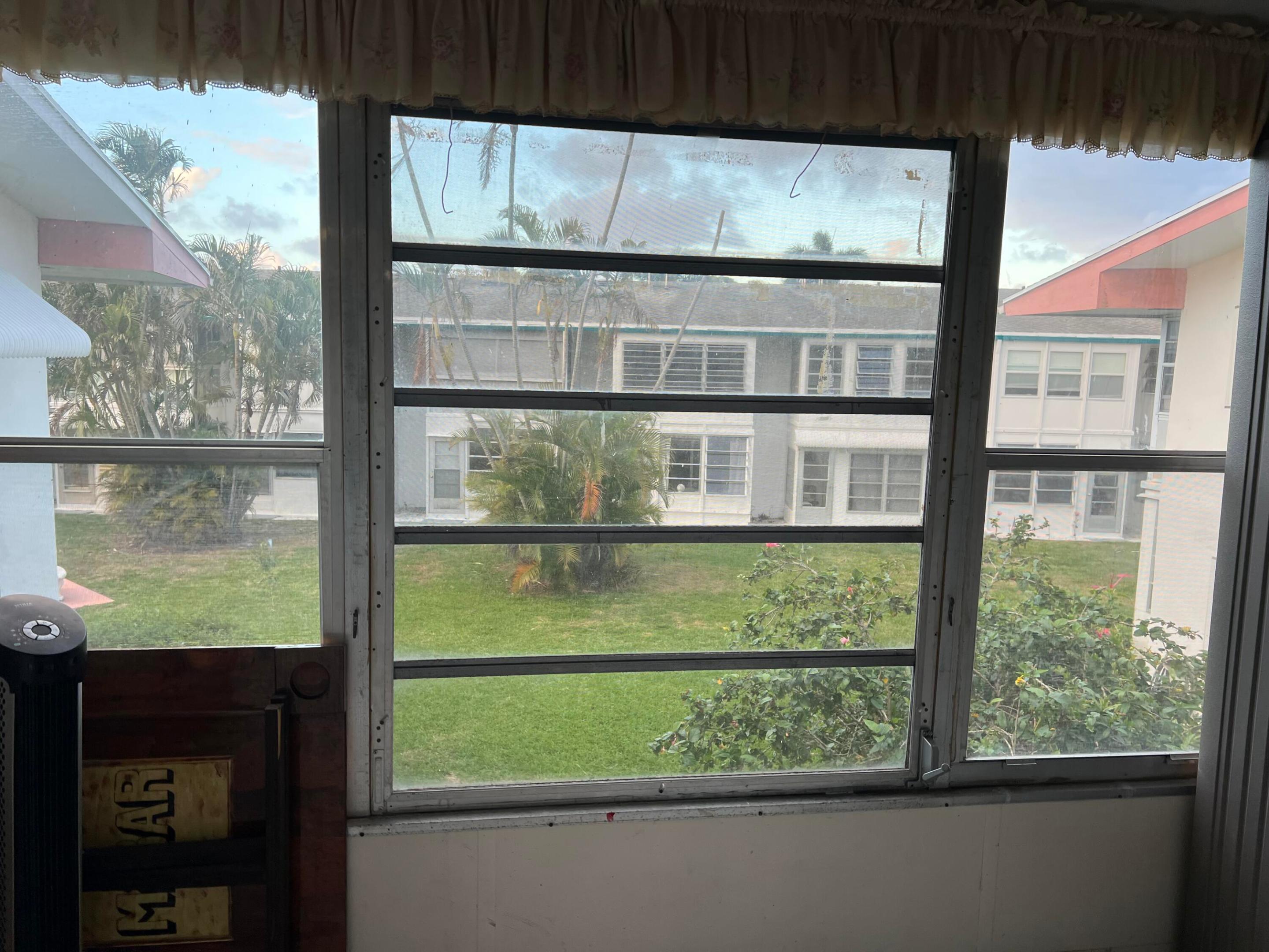 LAKESIDE POINT APT 7 CONDO - Residential