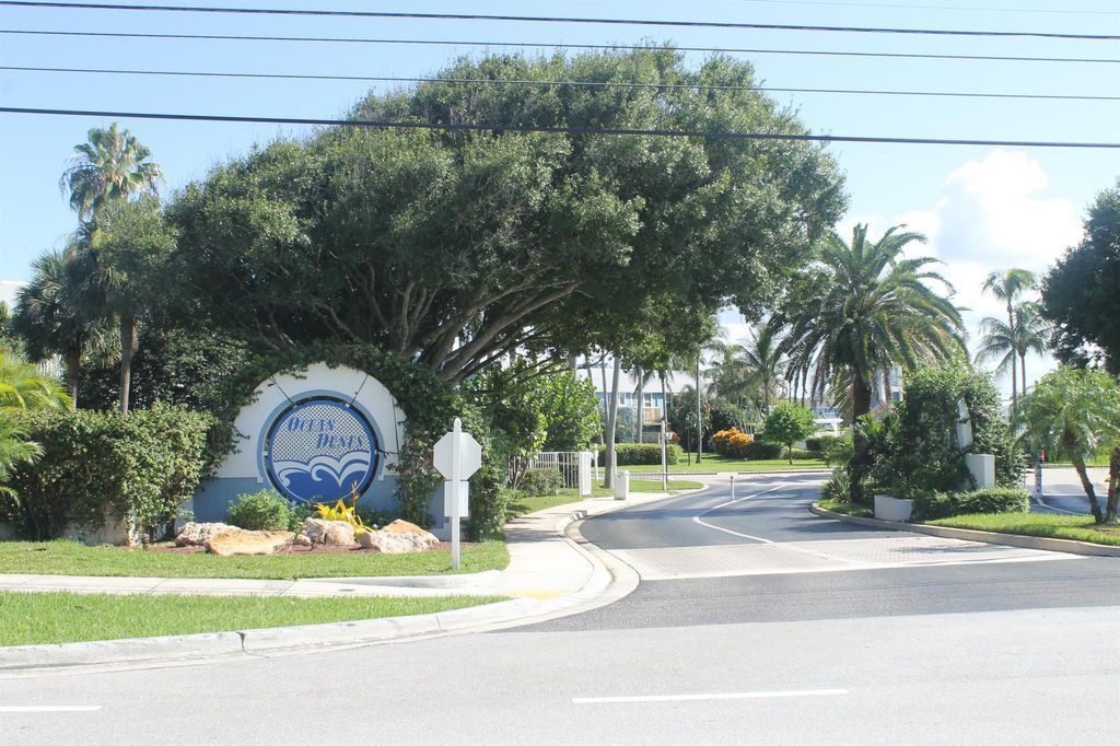 Photo of 1522 Ocean Dunes Circle, Jupiter, FL 33477 (MLS # R11107876)