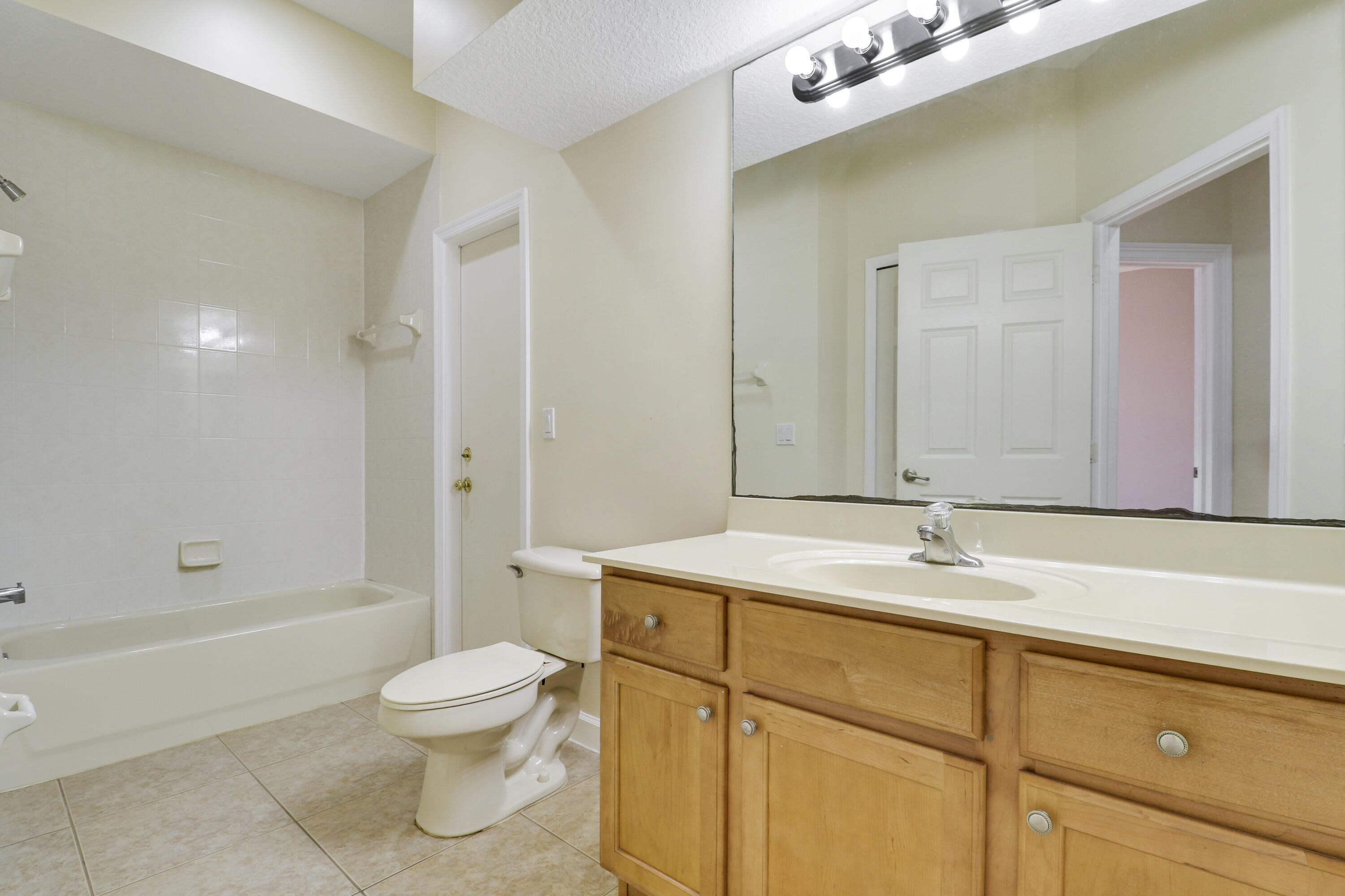 HAMILTON BAY SEC 2 - Residential