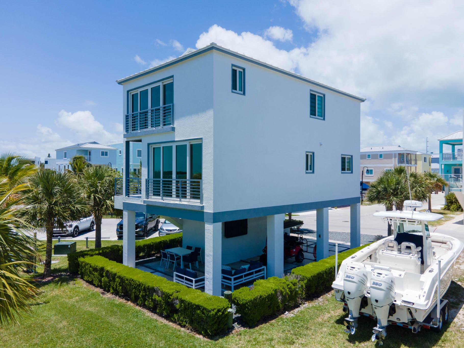94825 Overseas Highway 204