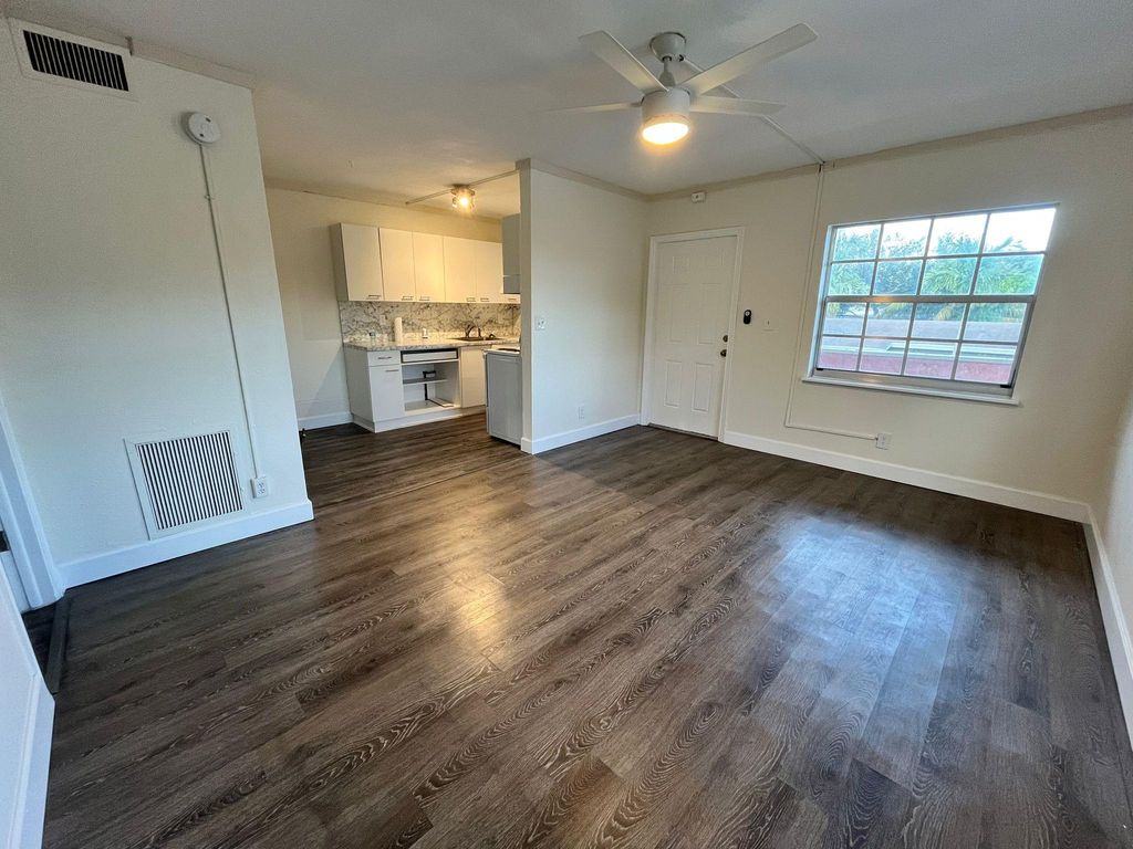 Photo of 999 NE 23 Dr #201, Wilton Manors, FL 33305 (MLS # F10473790)