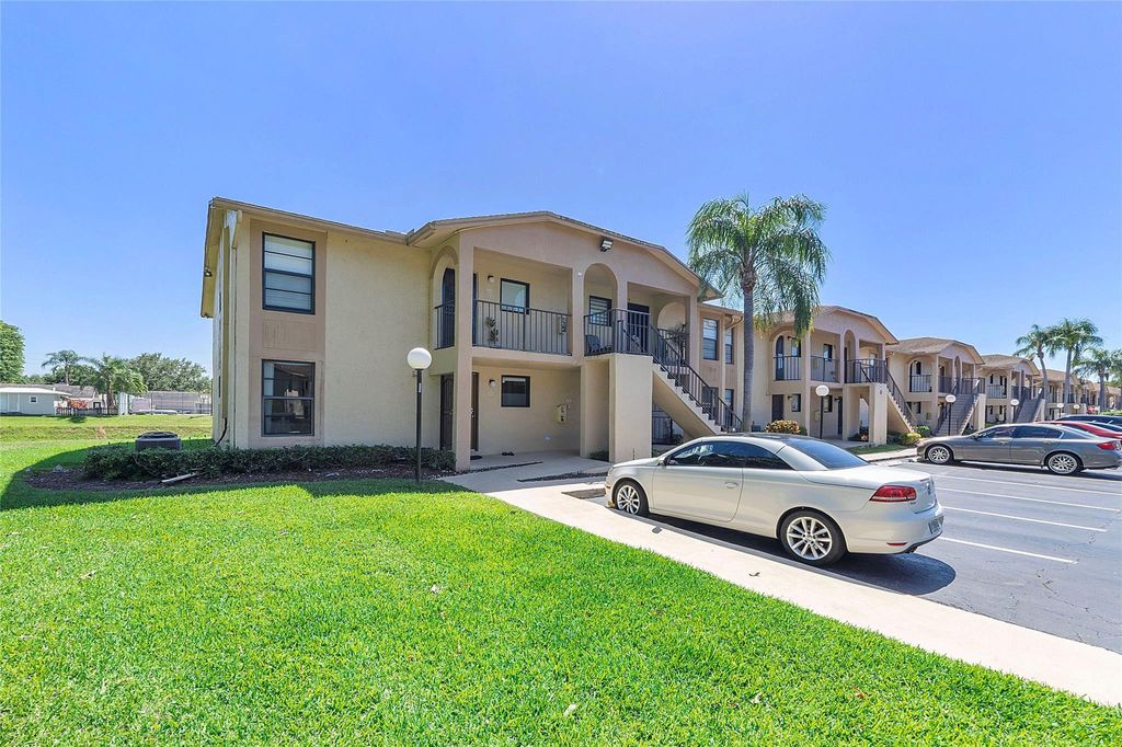 Photo of 9431 N Boca Cove Circle #1007, Boca Raton, FL 33428 (MLS # F10434570)
