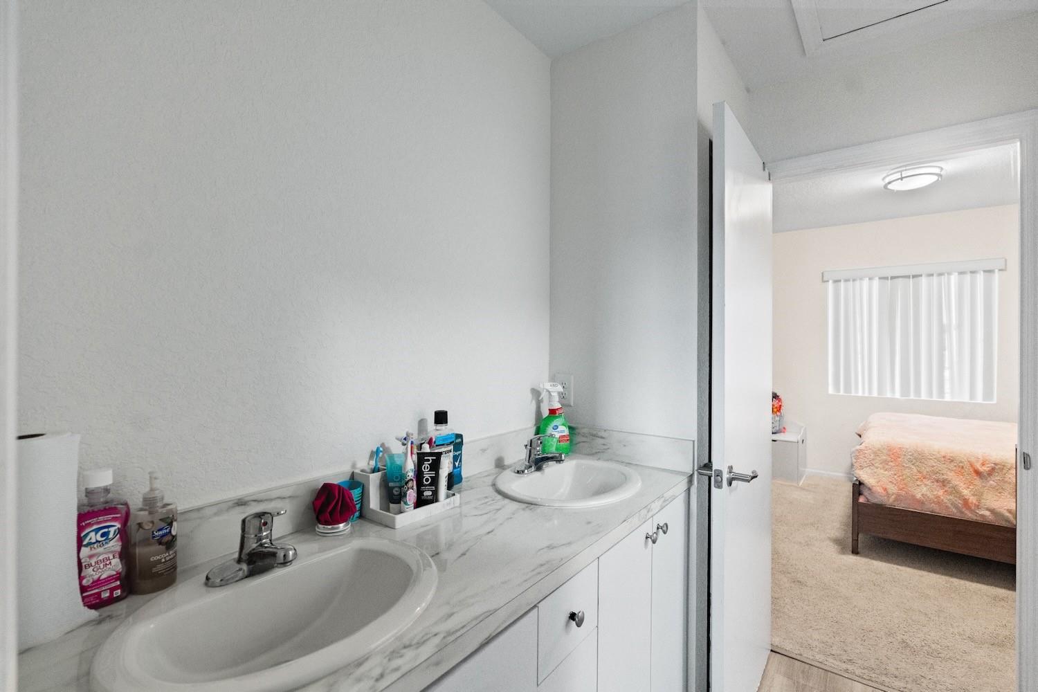 Souther Pointe Villas - Residential