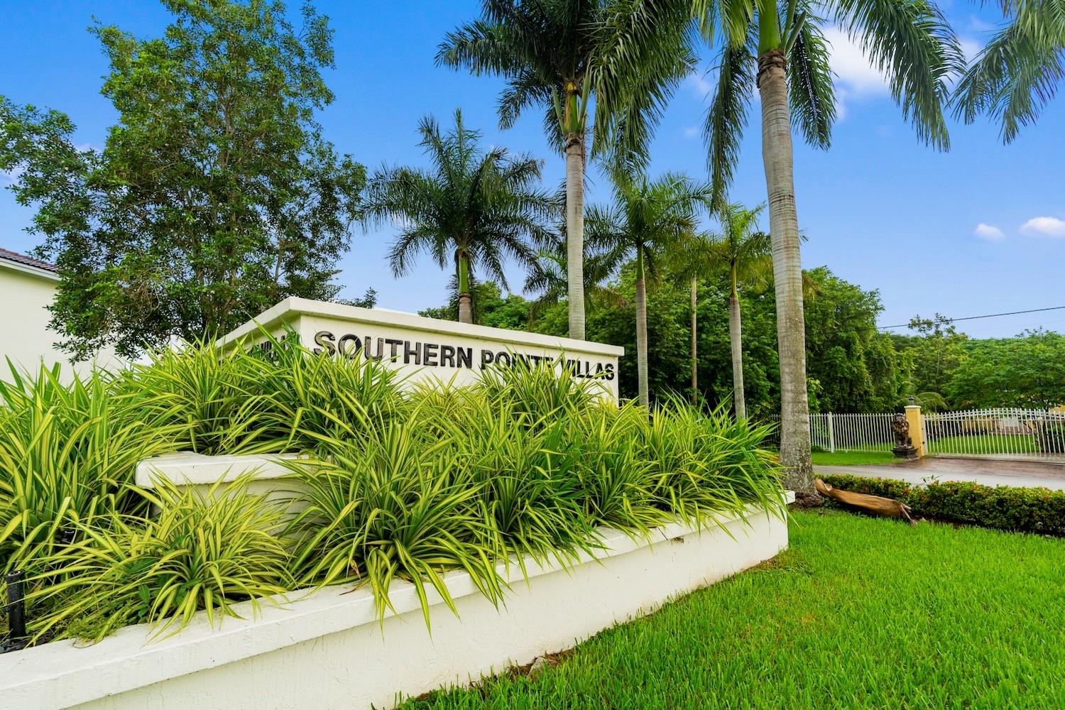 Souther Pointe Villas - Residential
